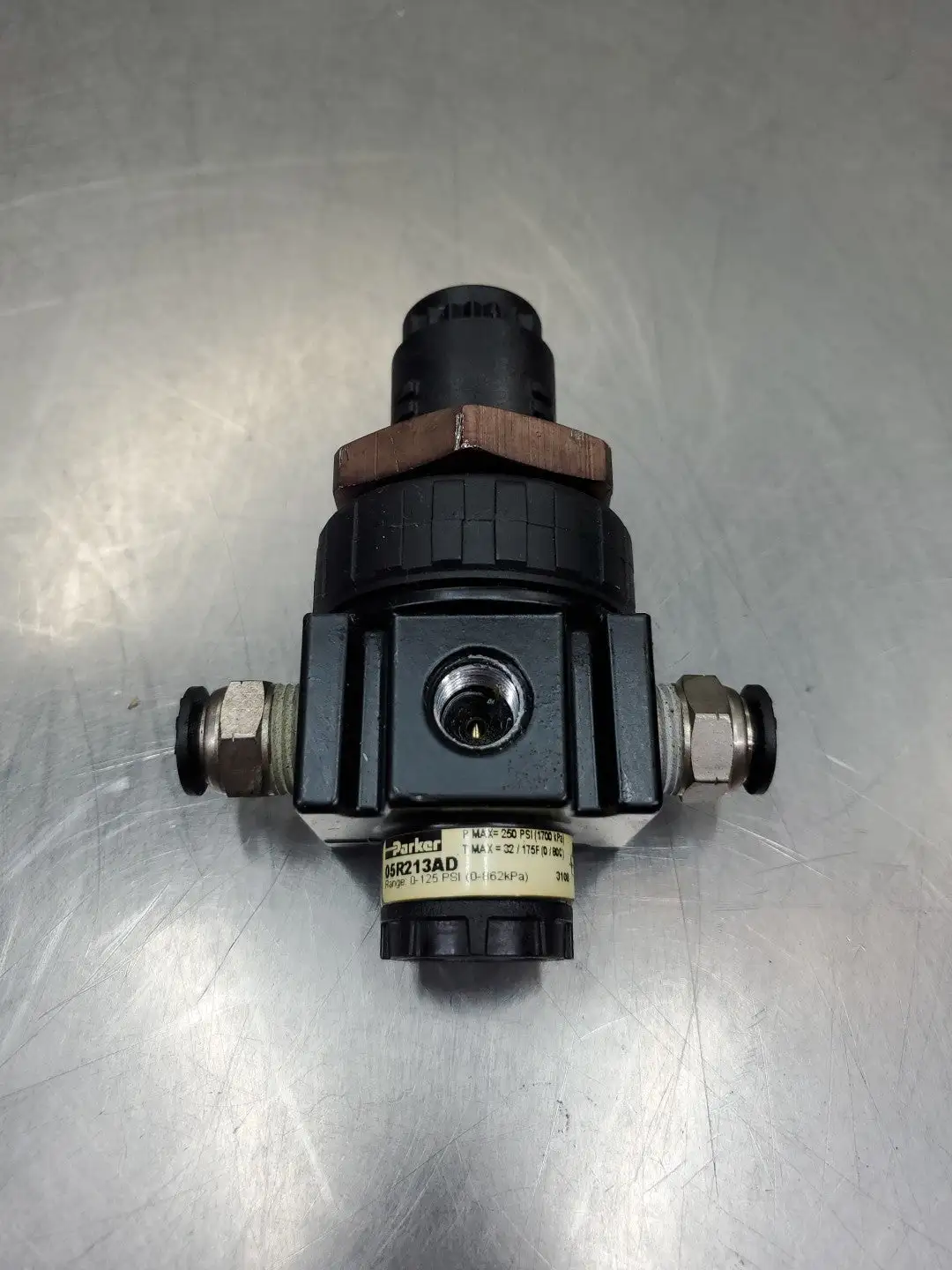 USED Parker 05R213AD 4-Way Pressure Valve, 0-125PSI
