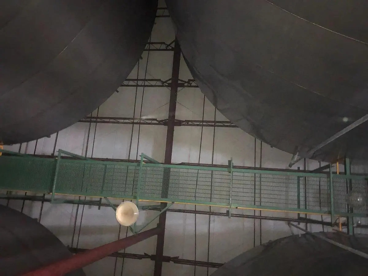 250,000 Gallon Food Grade Stainless Steel Storage Tank (1994)