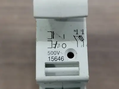USED MERLIN GERIN 15646