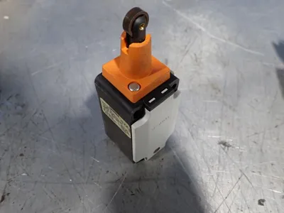 NEW SIEMENS 3SE22300D