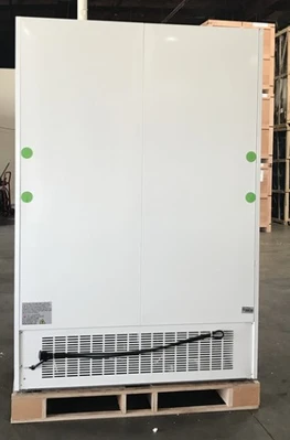 171-0101 53” Glass 2 Door Self Contained Reach In Freezer