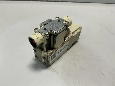 USED VICKERS DG4V-3-0B-PL-T-10-LH-JA-S310