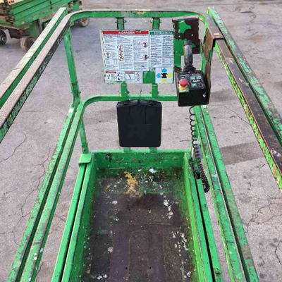 USED 2015 Genie GS-3232