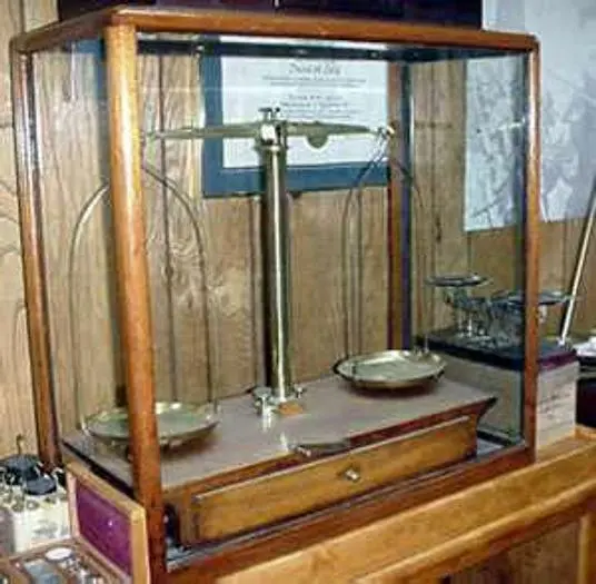 0200 Balance Beam Scale
