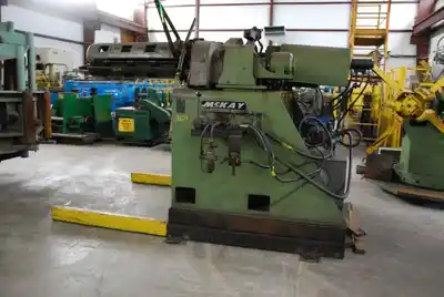 15,000 Lb. (est.) x 42″ MCKAY Driven Hydraulic Single Uncoiler