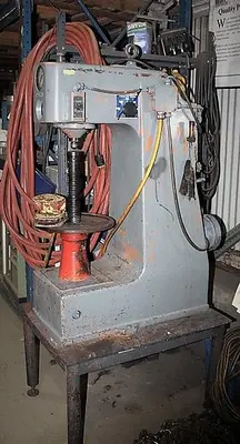 USED DETROIT DH2 HARDNESS TESTER