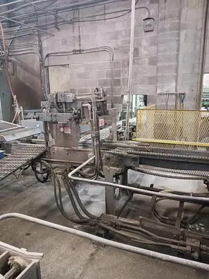 Used 1985 COLUMBIA 22 PIT STYLE Block Making Machines Quebec CA | DIT Equip #1412428