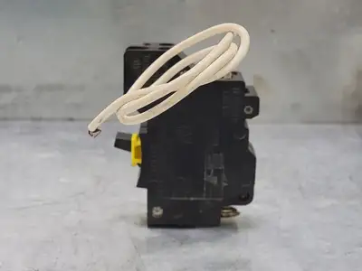 15 Amp, 1 Pole, 240 volts Circuit Breaker