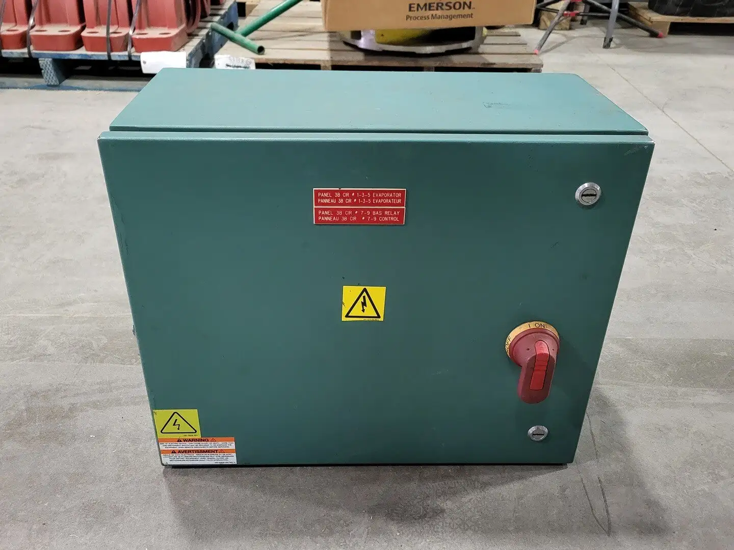 Control Panel w/ 2.0 KVA Transformer C2S7FY, 40A, 600V Disconnect Switch