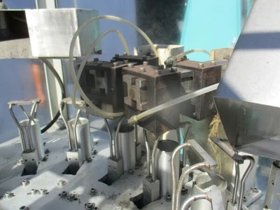 Automatic Rotary Liquid filling machine, 16 station