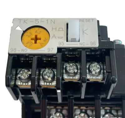 NEW FUJI ELECTRIC 4NK0HM THERMALOVERLOAD RELAY TK-5-1N 2.8-4.2A