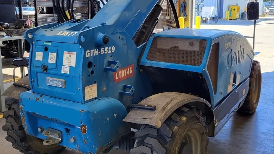USED 2015 Genie GTH-5519