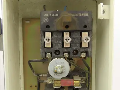 Allen Bradley 712-894664 Combination Motor Starter 5Hp 600V 3Ph 208V Coil