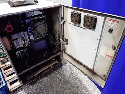 USED 2010 YASKAWA MOTOMAN MOTOMANMH6
