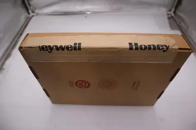 NEW IN BOX HONEYWELL 4DP7APXAD211 / 4DP7APXAD-211-RP STOCK G599