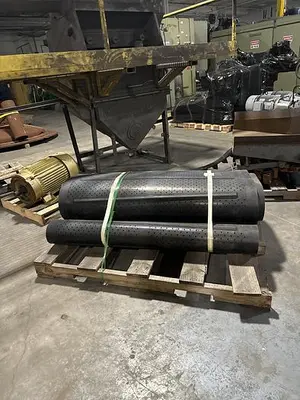USED 2004 DELONG SUPER 14 RUBBER BELT SHOT BLAST MACHINE