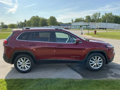 USED 2016 JEEP CHEROKEE