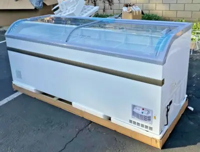 171-0004 79” Island Chest Freezer Display Case