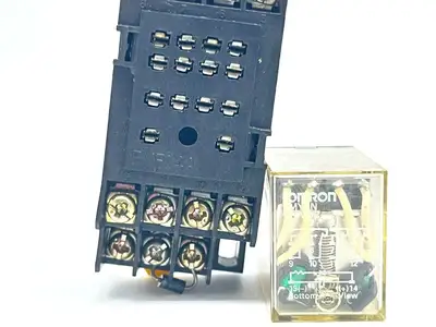 PYF14A,MY4N | Omron PYF14A Relay Socket w/ Omron MY4N Relay 24VDC - Used