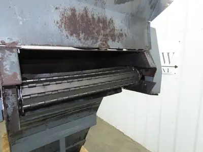 Enomoto 37"W x 8' 4"L Chip Conveyor 26"Belt 46"H Discharge 220V 3PH Chain Drive