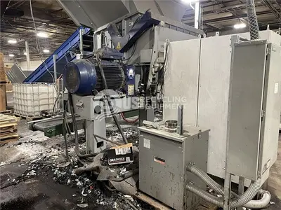 USED 2013 LINDNER 2200 SINGLE SHAFT SHREDDER
