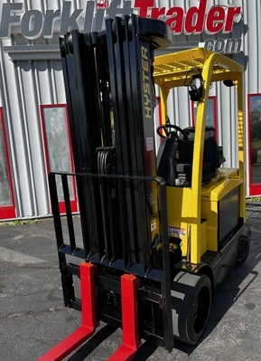 USED 2018 HYSTER E55XN-33
