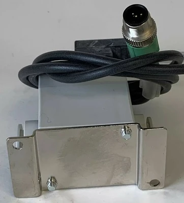 NEW SMC VQ31A1-5YZ-C12-F-X98