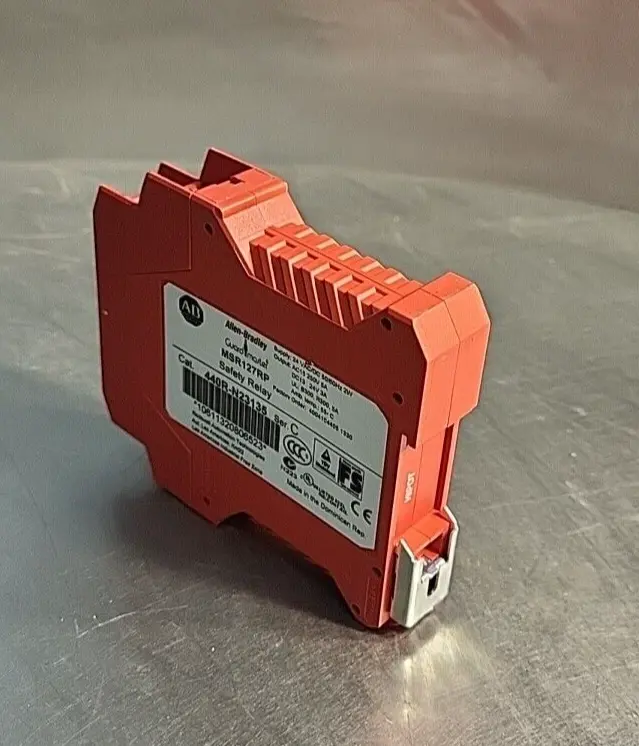 Allen-Bradley MSR127RP / 440R-N23135 Safety Relay Series C(BIN3.2.4)