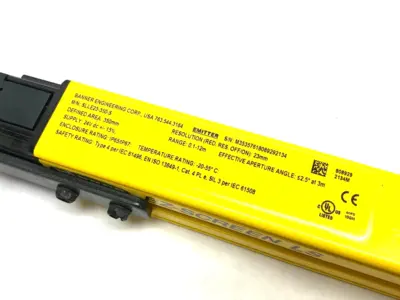 SLLE23-350-S, 808929 | Banner SLLE23-350-S EZ-SCREEN LS Light Curtain Emitter Heavy-Duty Type 4 808929 - Used