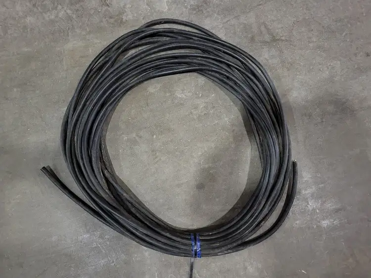 Used SOUTHWIRE _UNKNOWN_ Cable & Wire British Columbia CA | Lenmark #250586
