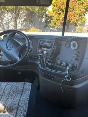 USED 2013 FREIGHTLINER CASCADIA 125