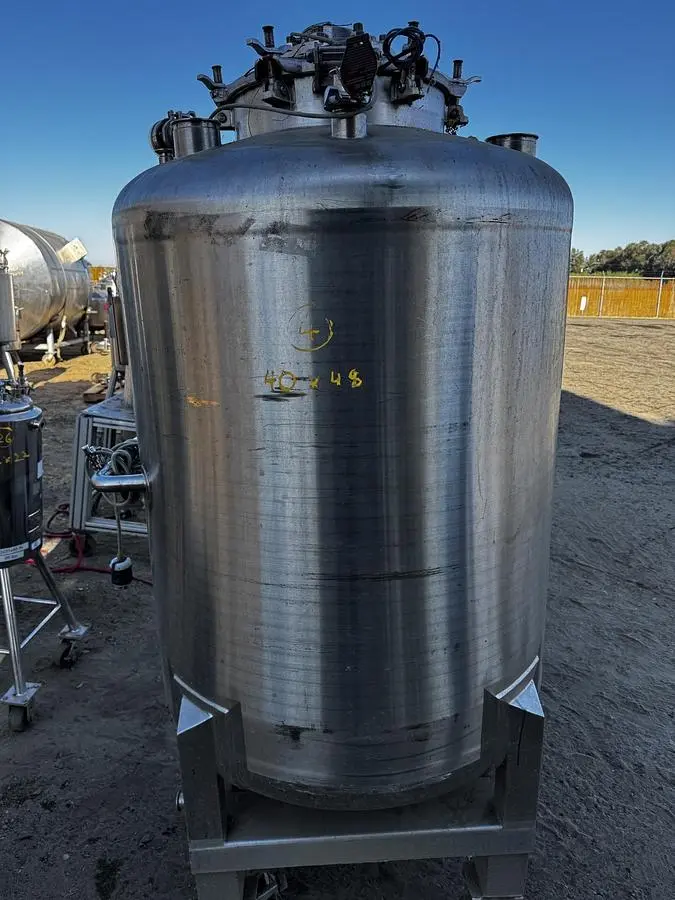 Tank, 264 Gallon, 1,000 Liter, BCD Manufacturing, Agitated, 316L Stainless, 3 Bar, #5991456