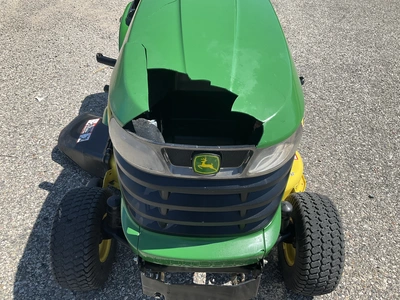 Used JOHN DEERE X300 Mowers Michigan US | Miedema Asset Management Group #1337425
