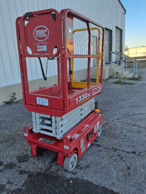 USED 2023 MEC 1330SE