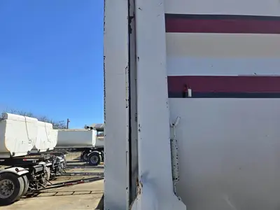 USED 2015 PETERBILT 579