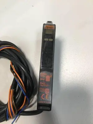 USED OMRON E3X-DA11TW