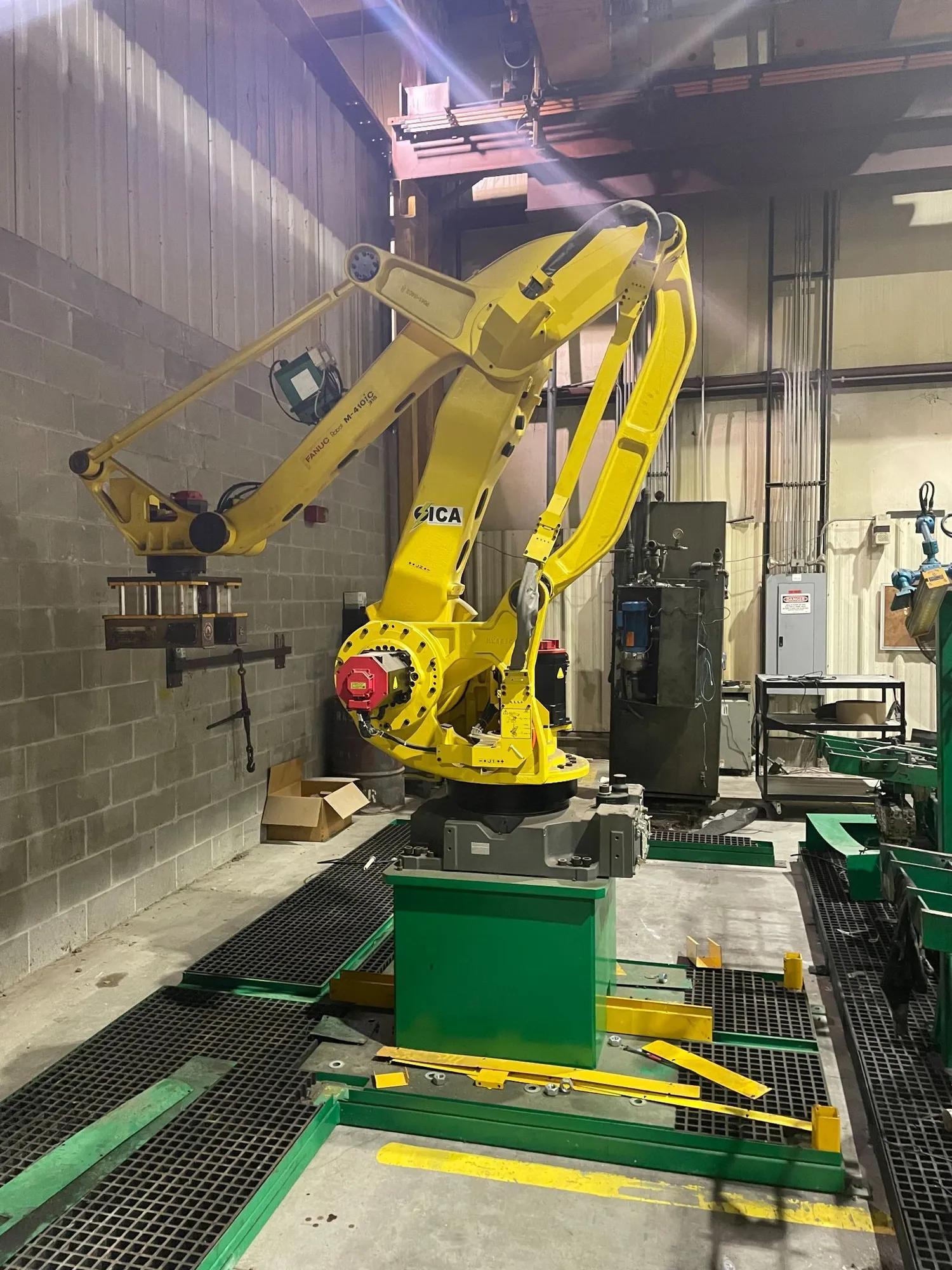 USED 2015 FANUC M-410iC/315