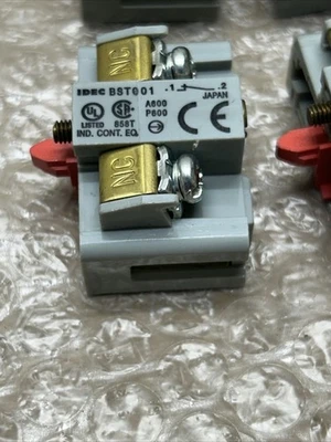 (11) IDEC BST001 Contact Blocks FAST SHIPPING! + Warranty