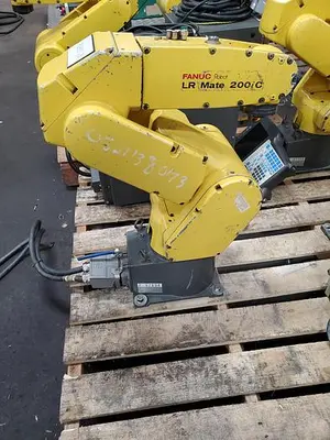 USED 2009 FANUC LR MATE 200IC