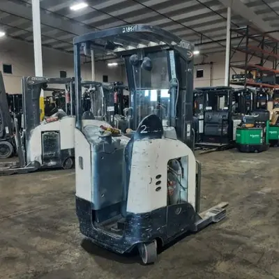 USED 2016 CROWN RR5725-45