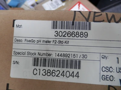 Used METTLER TOLEDO _UNKNOWN_ pH Meter California US | Biotech Equipment Sales #1464637