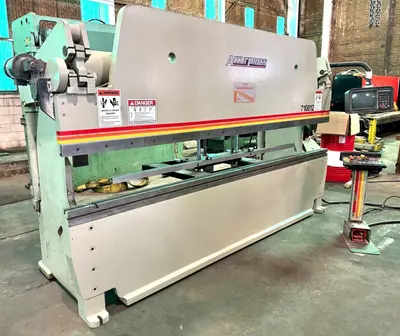 USED 1992 ACCURPRESS 710012