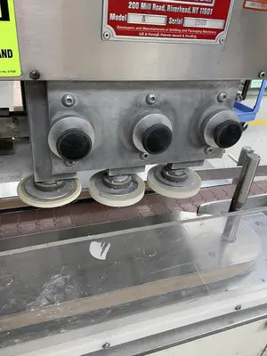Used KAPS ALL MODEL A CAPPER WITH WATERFALL FEEDER FOR LARGE CAPS A Cappers Illinois US | Save on Equipment #1566501
