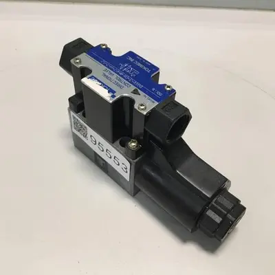 USED TOKIMEC DG4V-3-0A-M-P7-H-7-52