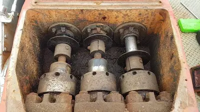 USED NATIONAL JWS-165L TRIPLEX WELL SERVICING REVERSING MUD PUMP TRAILER