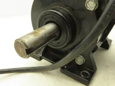Bodine 32A5BEPM-5F Gearmotor 1/8Hp 130VDC 20:1 Ratio 125 RPM LH Output 5/8"Shaft