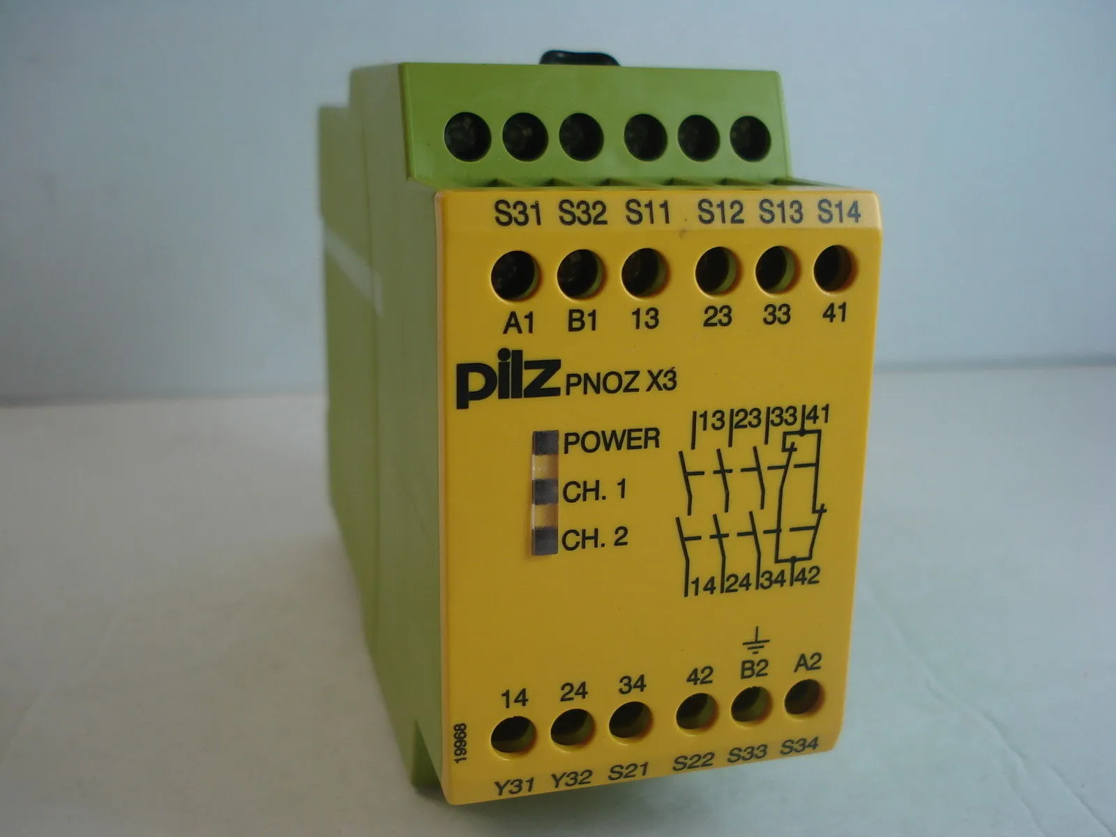 USED PILZ RELAY PNOZX3