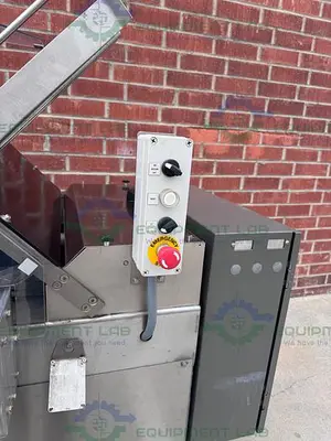 USED ECONOSEAL E SYSTEM 2000 ECONOSEAL CARTONER W/  HOT GLUE SEALING