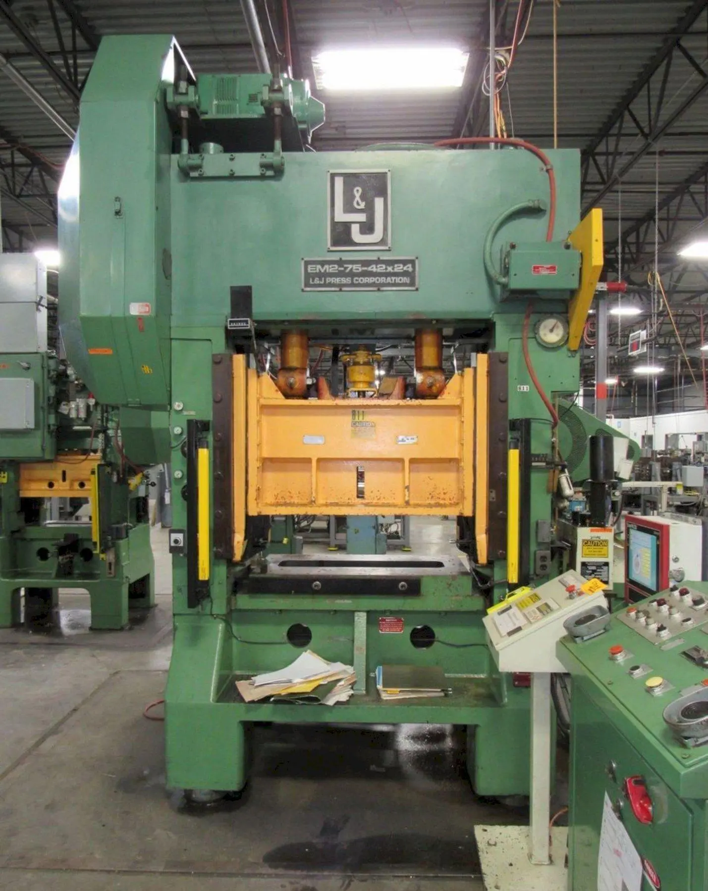USED L&J EM275-42-24
