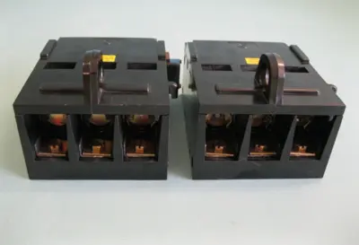 Lot (2) Unlabeled Ferraz Lyon 3 Pole Pull Out Fuse Holders Old Surplus D19